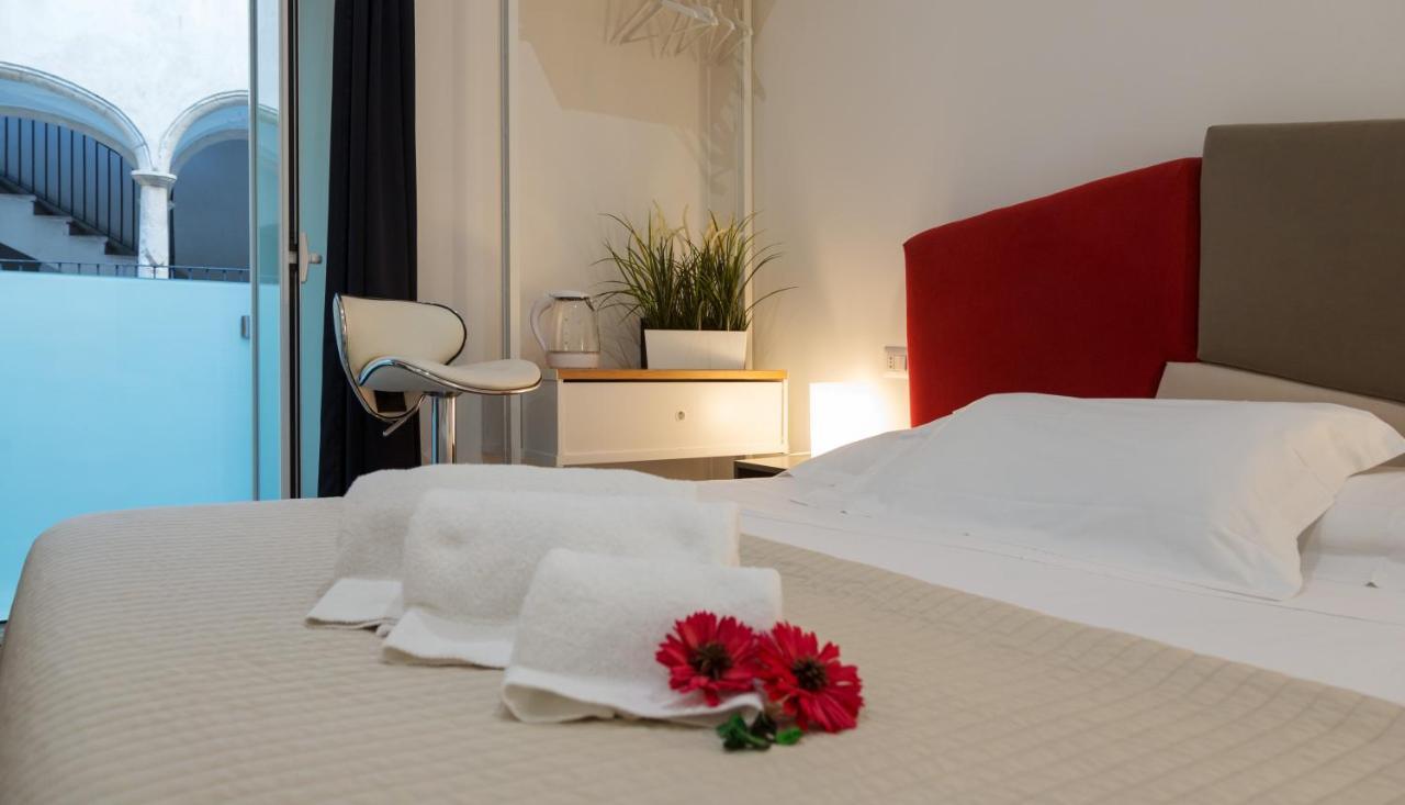 Le Suites Del Duomo House Catania Ngoại thất bức ảnh